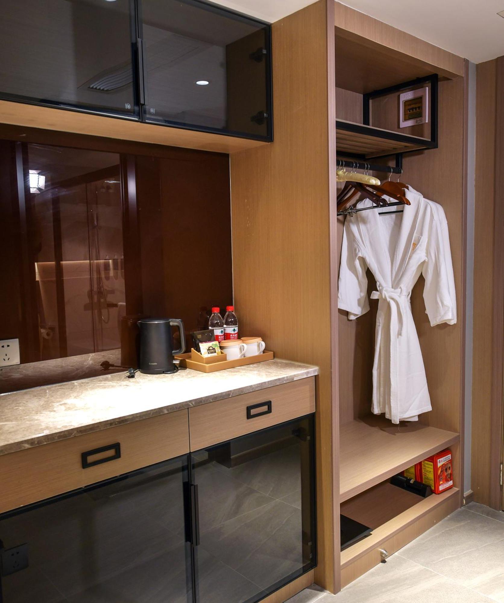 Maison New Century Tongxiang Екстериор снимка